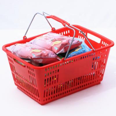 China Durable Wholesale Stackable Metal Handles Grocery Supermarket PP Plastic Shopping Basket for sale