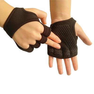 China High Quality Custom Made Comfortable Logo Ventilated Workout Fitness Weight Lifting Gloves With Wrist for sale