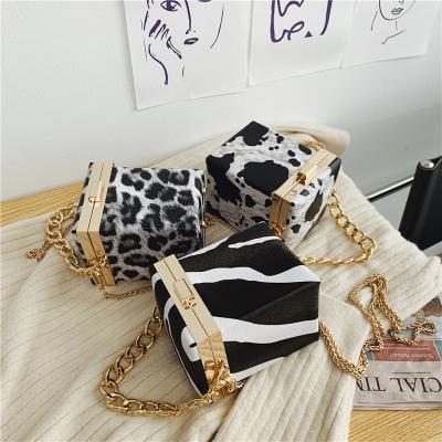 China Waterproof 2022 new arrival ladies leopard bag handbag purse box diagonal square handbag for women for sale