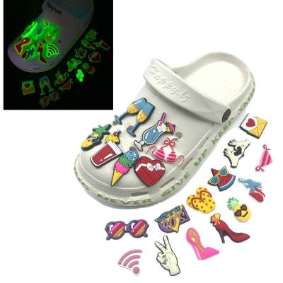 China Shoe Charm Blinged Designer Shoe Charm Luminous New Shoe Clog The Charm Accessory for sale