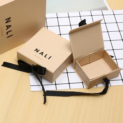 China Recycled Materials Wholesale Ribbon Packaging Bow Gift Box Birthday Wedding Clothing Bow Box for sale