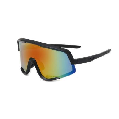 China Good quality factory price sports sunglasses men sunglasses uv400 anti cycling online wholesale for sale