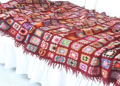 Chine Couverture légère de bébé de crochet de fil de forêt de glands faite main avec des fleurs à vendre