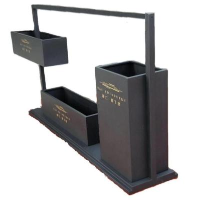 China Metalleisenguss-Blumenstand-Pflanzertopf mit Stand zu verkaufen