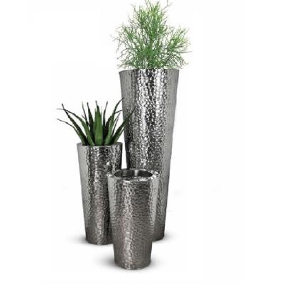 China Medium metal hammered planter  cast iron flower pots for sale