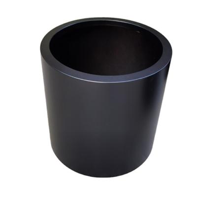 China Different heights and sizes modern metal garden planter black small flower pot for sale