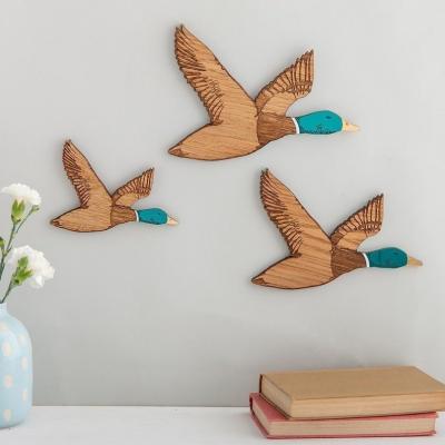 China Other Creative Design 3 PCS Wooden Ducks Wall Hanging Carved Wall for Home Office Decor for sale