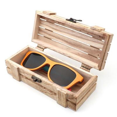 China Wood 2021 popular bamboo wooden sunglasses logo light wooden sun glass package handmade custom cases for sale