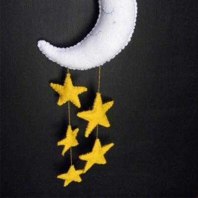 China Soft Toy Cheap Cute Bed Hanging Toy Cloud Moon Hanging Cot Baby Mobile Toys for sale