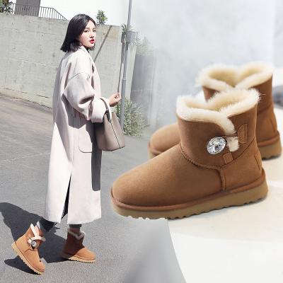 China Fashion Trend Classics Leather Trim Women's Snow Boots Drop Fur Winter Warm Shipping Women Snow Boots for sale