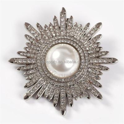 China Custom Sliver ALLOY Gold Brooches Pin For Women Men Vintage Brooches Pin Trendy Baroque Brooch Decoration Chest Chain Accessories for sale