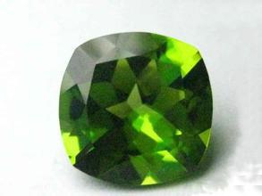 China Genuine Gemstone Peridot Loose Gemstones Cushion For Peridot Jewlery 1.5ct for sale