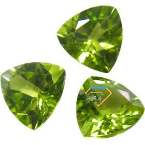 China 0.28 Ct Trilliant Natural Peridot Loose Gemstones For Jewelry  for sale