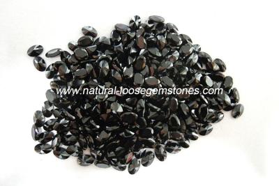 China Gutes schneidenes natürliche schwarze Spinell-Edelstein-ovales Form 3mm × 5mm AAA zu verkaufen