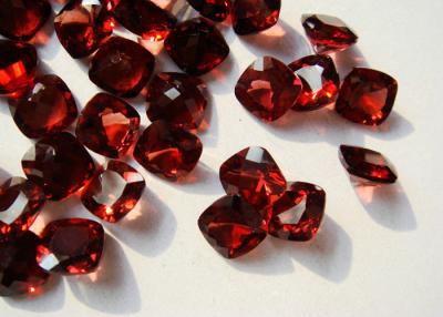 China Pedras preciosas da grandada de Rhodolite do coxim vermelhas com corte normal de Facted à venda