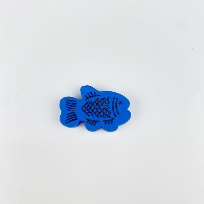 China DIY Accessory Wholesale High Quality Unfinished Multi Colored Wooden Fish Shape Beads for sale