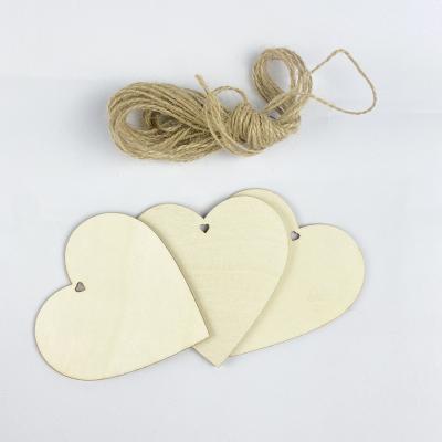 China Europe Craft Supplies Wood Carvings Heart Shape Wooden Tags For Farmhouse Decor for sale