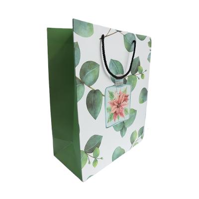 China New Recyclable Custom Logo Color Paper Gift Bag /Golden Christmas Bag/Perfume Store Shopping Paper Bag for sale