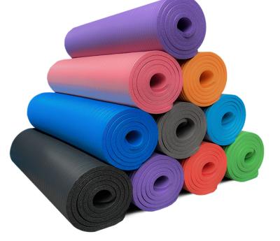 China Fitness Eco Friendly Customized 4mm 6mm 8mm 10mm NBR Non Slip Exercise Yoga Mat for sale