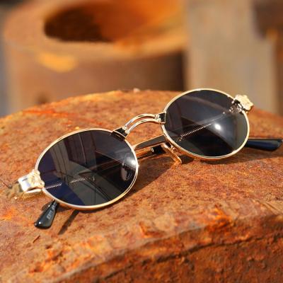 China DOISYER 2020 fashion metal design fashion small round face vintage hot sale punk sunglasses uv400 for men for sale