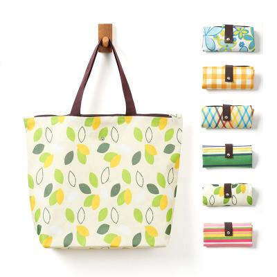 China Oxford Cloth Folding Portable Waterproof Collapsible Shopping Bag Can Be Customized for sale