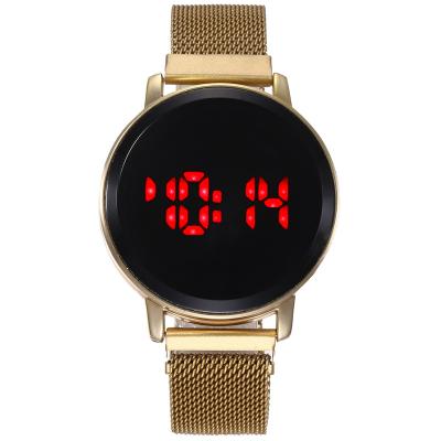 China Alarm Watch Supplier QIANWEN Magnet Buckle Digital Display Milanese Quartz Electronic Watch for sale