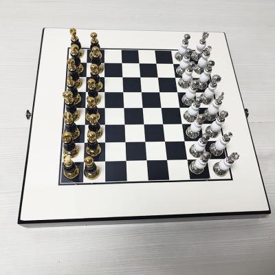 China Factory price luxury wooden chess design with metal pawn chess board luxury board chess set for sale