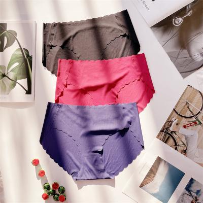 China Large Cotton Low Rise Summer Girl Ladies Underwear Panties Female Pure Traceless Thin Breathable Crotch Panties for sale