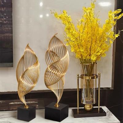 China Nordic Vintage Living Room Electroplate Gold Metal Abstract Home Decor Crafts Home Accessories for sale