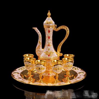 China 2022 New Design Traditional Small Size Metal Rose Flower Design Golden Slivery China European Wine Set for sale