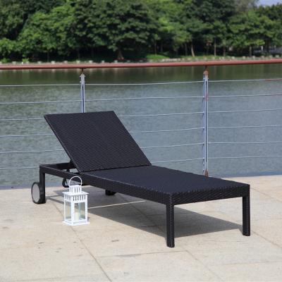 China Outdoor high quality plastic wicker plastic wicker outdoor hotel rattan sun lounge furniture sun lounge chairs deck chairs for poolarea for sale