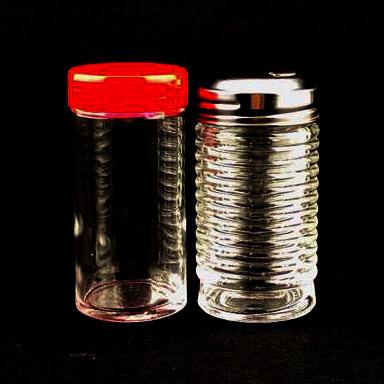 China Clear Glass Freshness Preservation 70ml 80ml Round Spice Jar With Screw Cap for sale