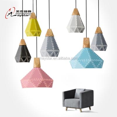 China Modern Contemporary Nordic Style Metal Pendant Hanging Light Modern Wood Pendant Lamp for sale