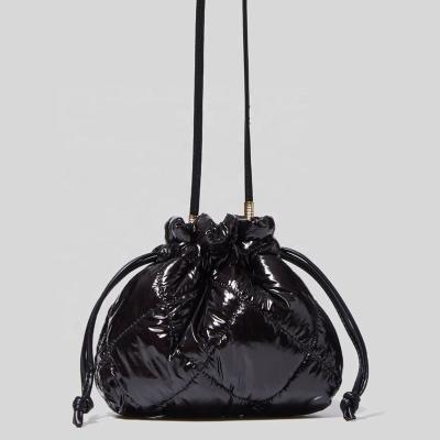 China Fashion 2022 Autumn Designer Famous Brands Handbag Bags Ladies Purses Shoulder Bag Drawstring String Bucket Bag for sale