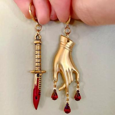 China La BOHÊME Lady Asymmetric Gold Plated Dagger Earrings for sale