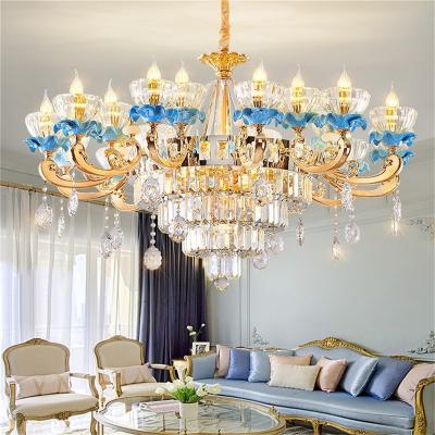 Cina Creative Crystal Candle Lamp Fixtures Modern Supply LED Lighting Luxury Modern Chandelier Crystal Pendant in vendita