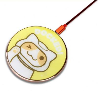 China Cute Yellow High Quality Aluminum Alloy Base Design Hot Sale Fashionable Cat Wireless Charger for sale