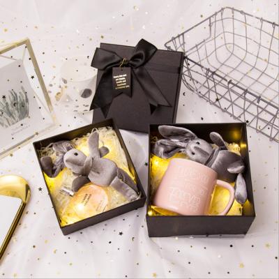 China Recycled Materials Ins. Christmas Gift Box Lipstick Packaging Wedding Gift Box Valentine's Day Birthday Gift Packaging Box for sale