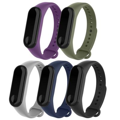 China Water Resistant Adepoy Buckle TPU Silicone Rubber Thin Solo Wrist Watch Strap For MI Band 3 4 Straps for sale