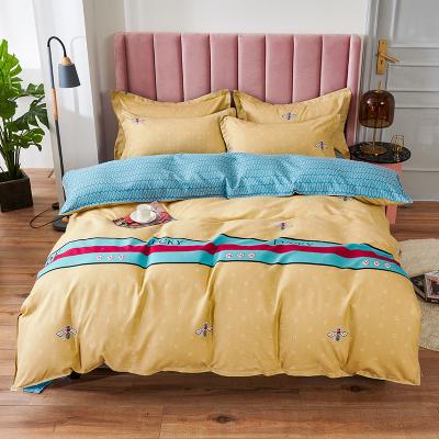 China Viable High Quality Skin Friendly Size King Quilt Comforter Bed Sheet 4pcs Wholesale Custom Bedding Set for sale