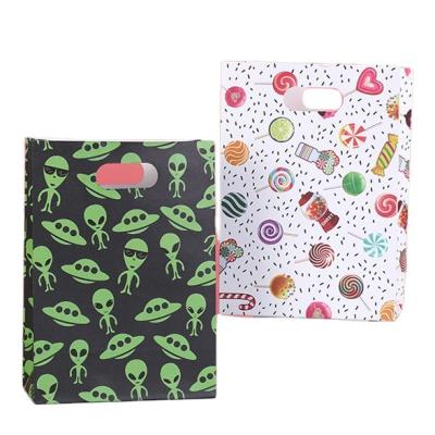 China JuYi Printing Paper Bag UFO Kids Recyclable Custom Green Alien Gift Candy Alien Kraft Paper Bag With Die Cut Yhandles For Birthday Party Supplies for sale