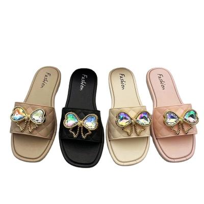 China Fashion Trend Decorations New Fashion Ladies Slippers Wholesale Flat Ladies Shoes Breathable Slippers For Women for sale