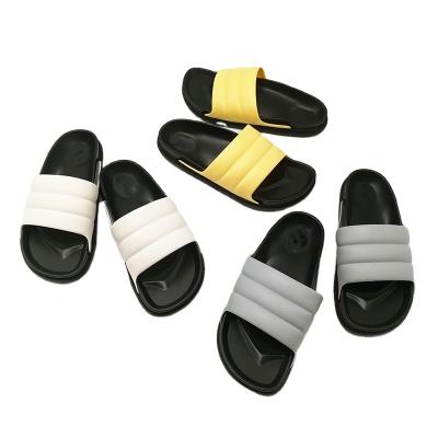 China Fashion Trend Styles New Ease Ladies Slippers Thick Soles Sandals Shape Beach Slippers Women Lady Slipper for sale