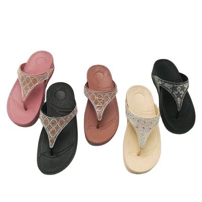 China Fashion Trend New Arrival Diamond Fancy Slippers for Women Servo Control Flip Flops Ladies Shoes Beach Ladies Flip Flop Slippers for sale