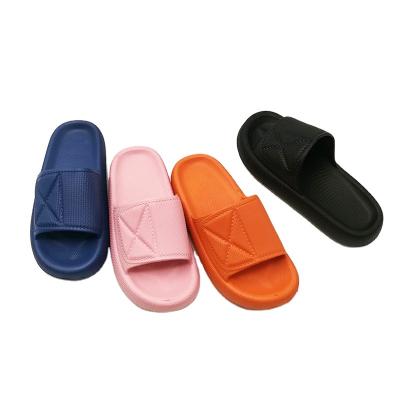 China 2023 Fashion Trend Thick Soles Eva Sliders Slippers Men And Women Slippers Men Summer Indoor Slippers for sale