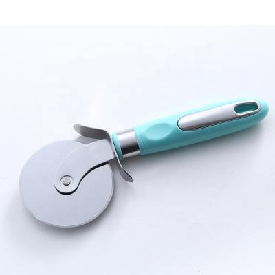 China Disposable Plastic Kitchen Tools With Stainless Steel Handle Pizza Cutter Cake Wheel for sale