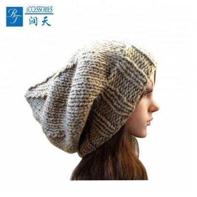 China JOINT Women's Beige Color Big Beanie Knit Winter Hats for sale