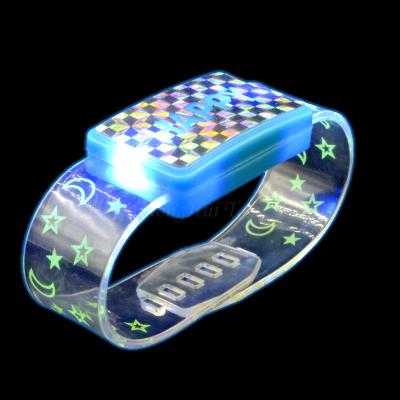 China Hot Plastic Kids PVC Light Up Glow Customs Lead Bracelet for sale