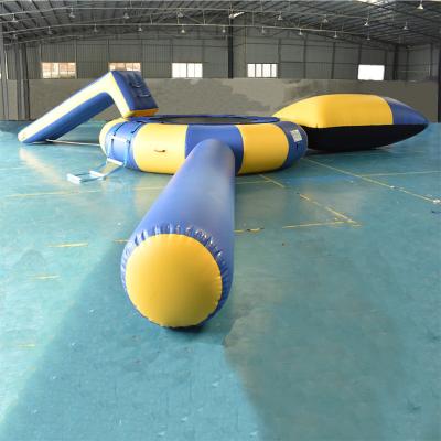 China Trampolín inflable del agua de la calidad comercial combinado y gota para la diversión en venta