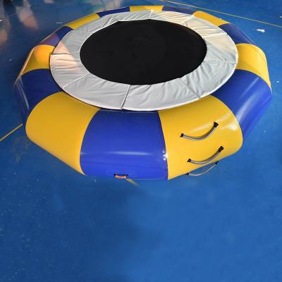 China Artículo inflable redondo del trampolín del agua de la lona del PVC con la estructura de la primavera en venta